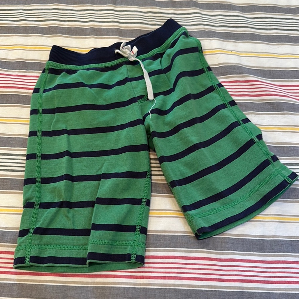 Hanna anderssen size 6-7 short